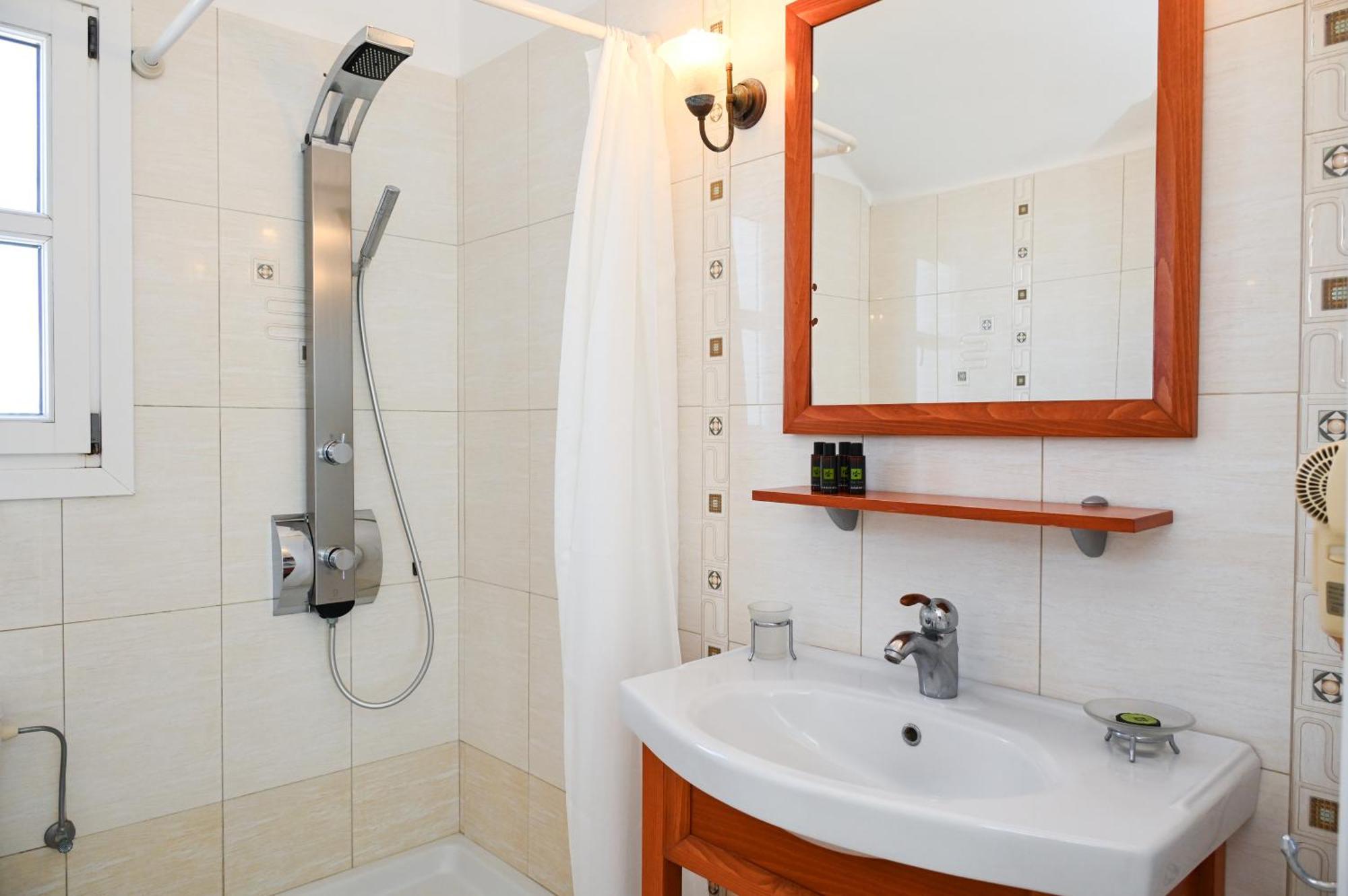 Asterias Boutique Hotel Пачаина Экстерьер фото