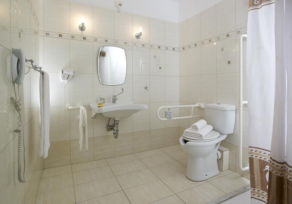 Asterias Boutique Hotel Пачаина Экстерьер фото